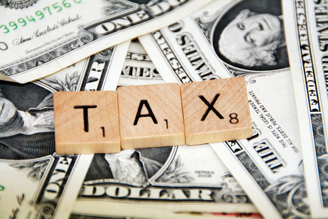 6 Tips to Lower Your&nbsp;Taxes